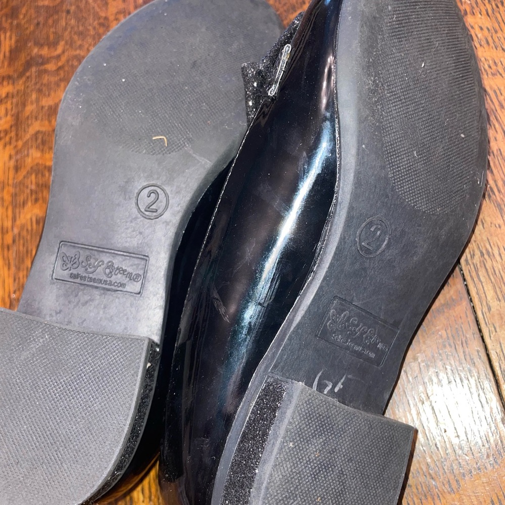 Girl Black Patent Leather Glitter Bow Flats - Picture 2 of 4